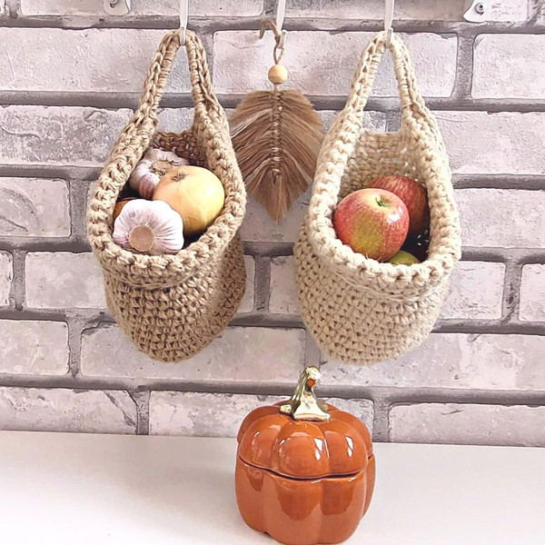 Halloween-decoration-baskets.jpg