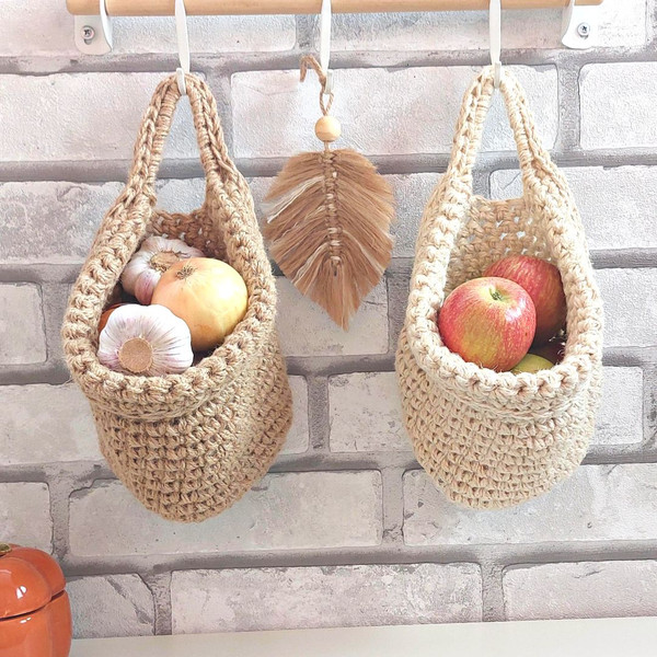 kitchen-hanging-baskets.jpg