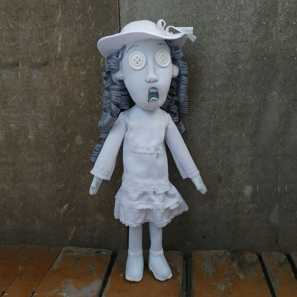 Coraline.doll-06.jpg