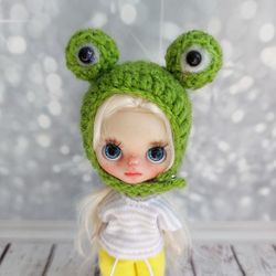 Frog hat for a doll. Clothes for a small doll. Doll. Petite Blythe. doll hat
