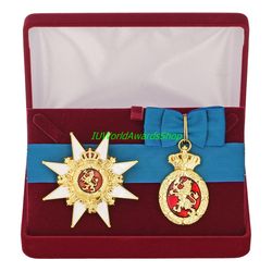 Badge and star of the Order of the Norwegian Lion in a gift box. Norway. Dummies, copies