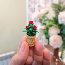 Rose in a pot. Dollhouse miniature.1:12 scale.
