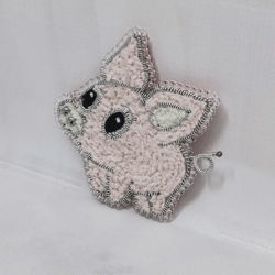 piggy brooch, pink brooch, embroidered brooches, beaded brooch, handmade brooch, pink brooches