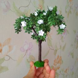 Tree for the puppet garden.1:12 scale.