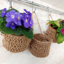 Hanging storage baskets, wall-mounted flower pots, crocheted jute basket