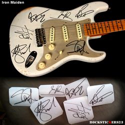 Iron Maiden stickers autographs vinyl Stephen Harris, Dave Murray, Stephen Harris, Nicko McBrain