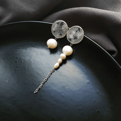 gray mismatched earrings, circle enamel studs with natural pearls
