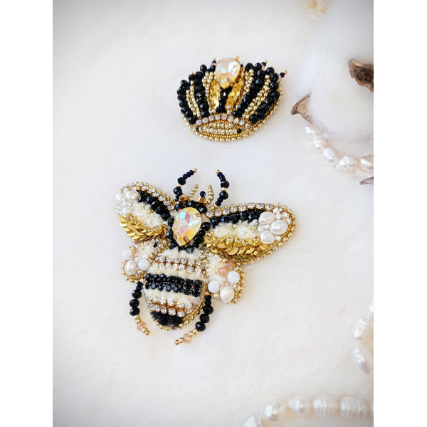 Bee jewelry.jpg