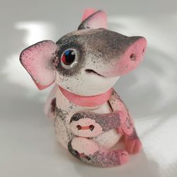little gig with pink bow. animal miniature.  miniature pig toy. collectible toy. collectible figurine