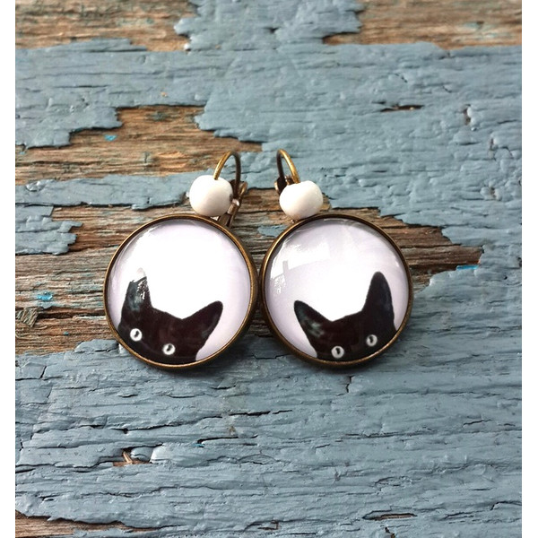 Black cat earrings dangle.jpg