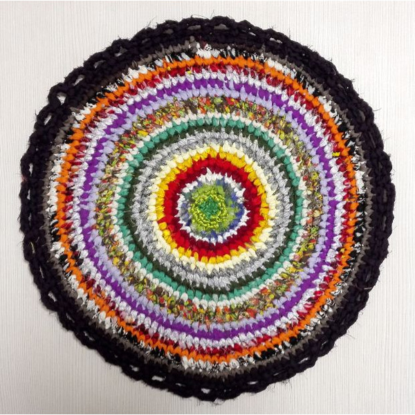 handmade-round-rag-rug.JPG