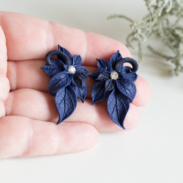 navy-blue-earrings2.jpg