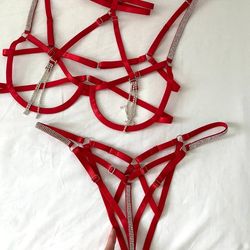 erotic lingerie, sexy lingerie. harness bra, strappy lingerie, lingerie set