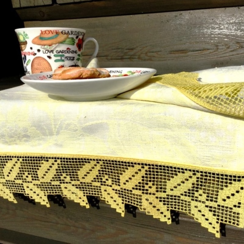 LAD016 FSL leaves border embroidery design (2).jpg