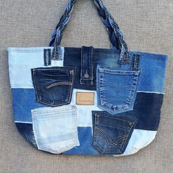 BAG for all the jeans from your wardrobe !!! Crafted from durable recycled denim in a variety of shades, patchwork.
