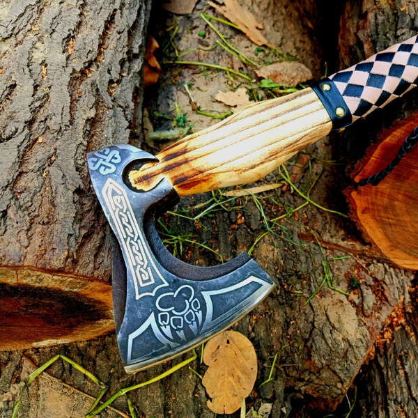 Custom Handmade Steel Tomahawk Axe Throwing Viking Hunting Axe in nyc.jpeg