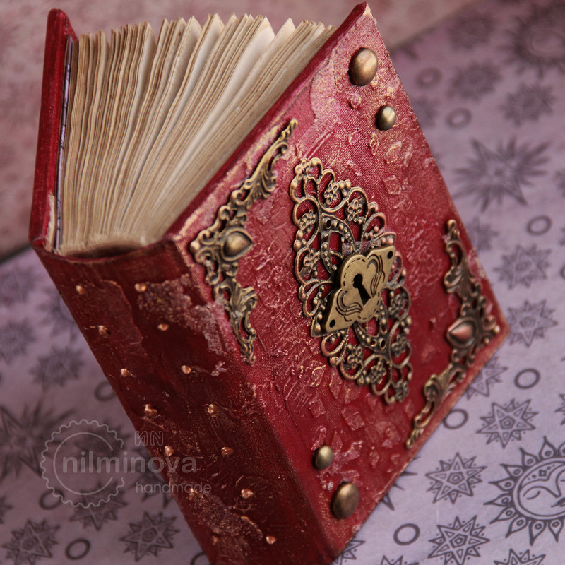 magic_notebook.jpg