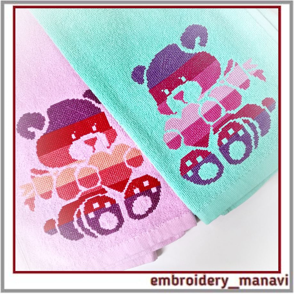 Machine-embroidery-design-bear-with-heart-cross-stitch
