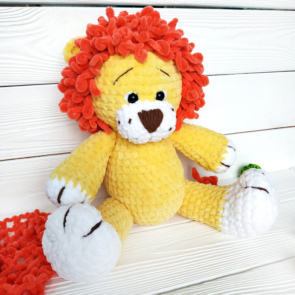 lion-crochet-amigurumi-pattern (3).jpg