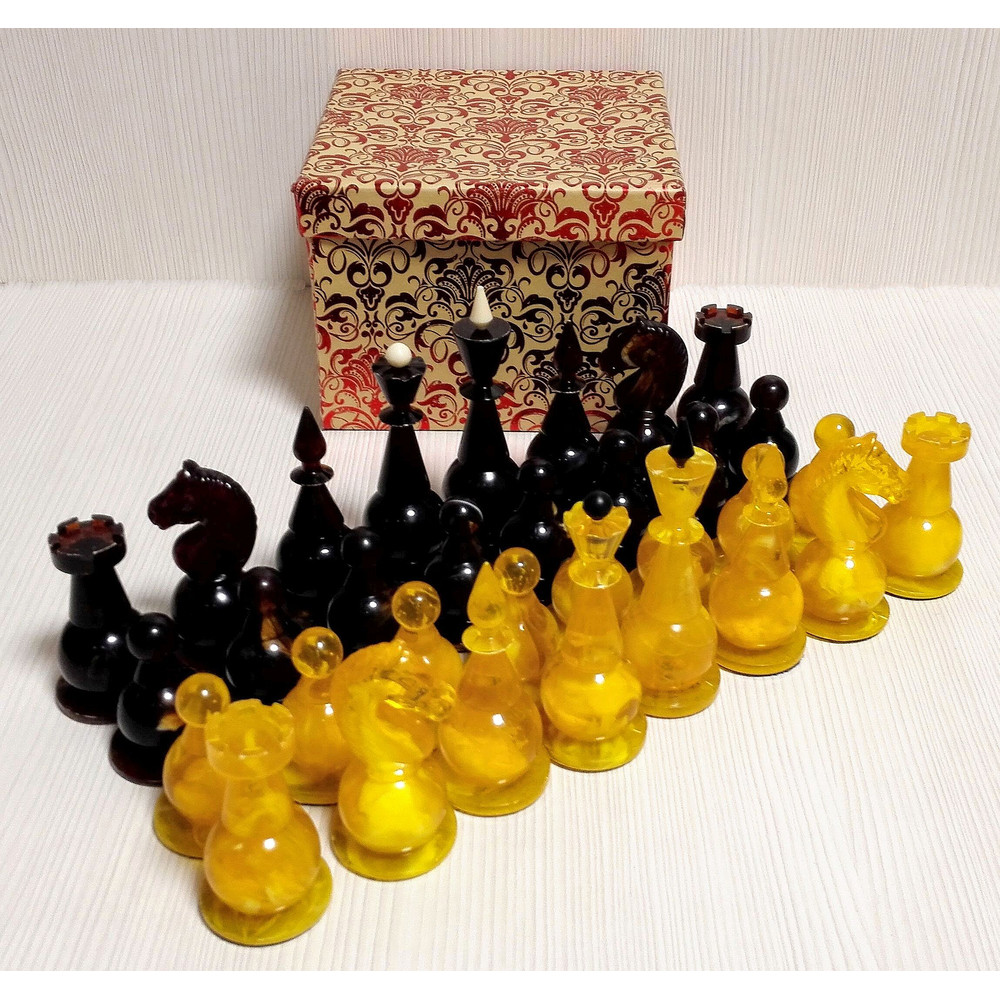 antique-wooden-chess.jpg
