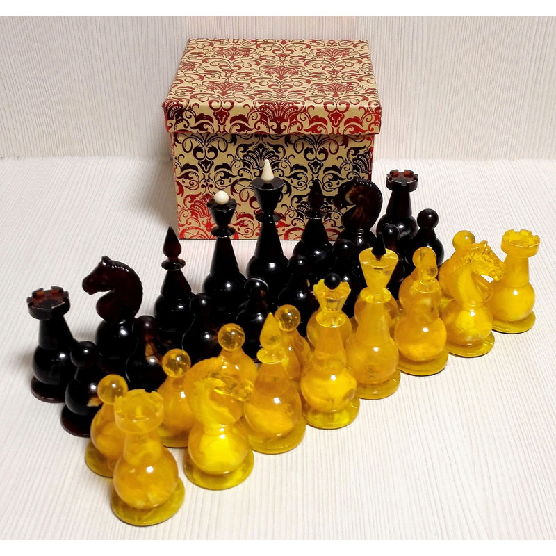 antique-wooden-chess.jpg