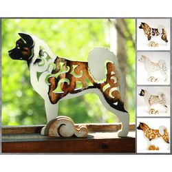 Statuette American Akita figurine made of wood, hand-painted with acrylic and metallic paint