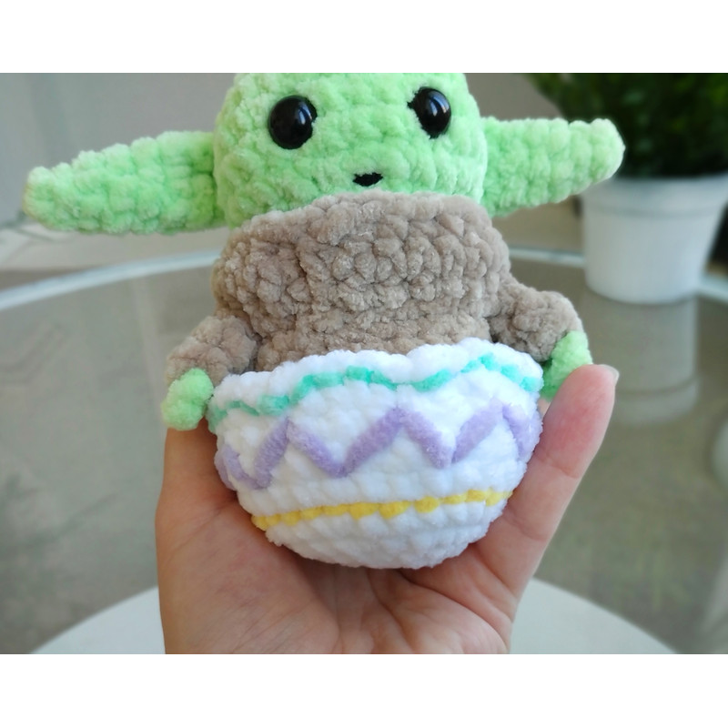 baby-yoda-easter-amigurumi-crochet-pattern (4).jpg