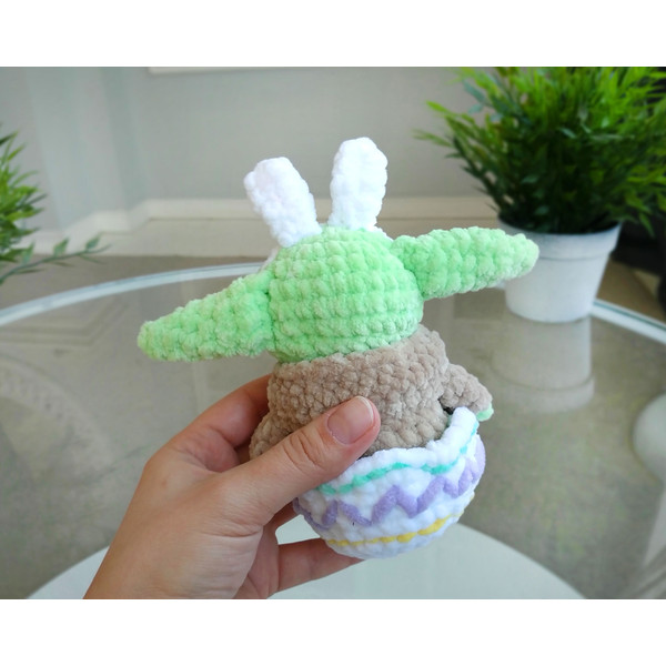 baby-yoda-easter-amigurumi-crochet-pattern (5).jpg