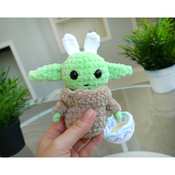 baby-yoda-easter-amigurumi-crochet-pattern (7).jpg