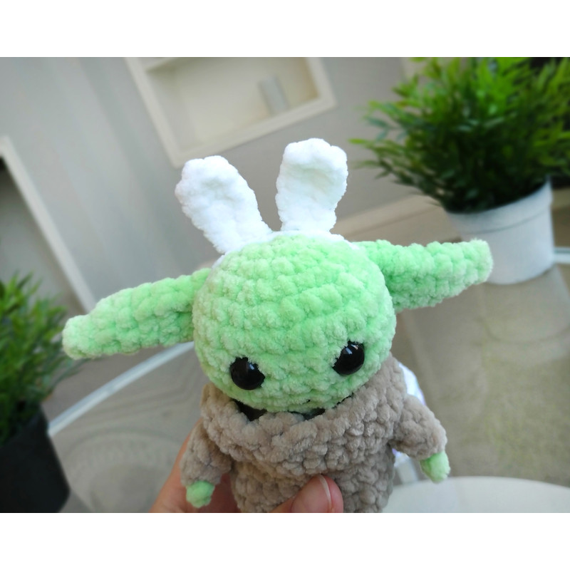 baby-yoda-easter-amigurumi-crochet-pattern (8).jpg