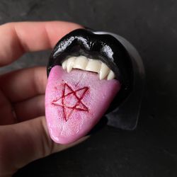 Phone grip black lips with pentacles/cell phone accessories/witchy jewelry/horror/gothic/phone holder