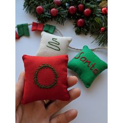 Christmas cushions for dollhouse, Christmas decorations, 1:6 scale square pillows, medium stuffed cushions, holiday gift