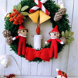 christmas front door wreath crochet pattern,  christmas wreath, christmas decor