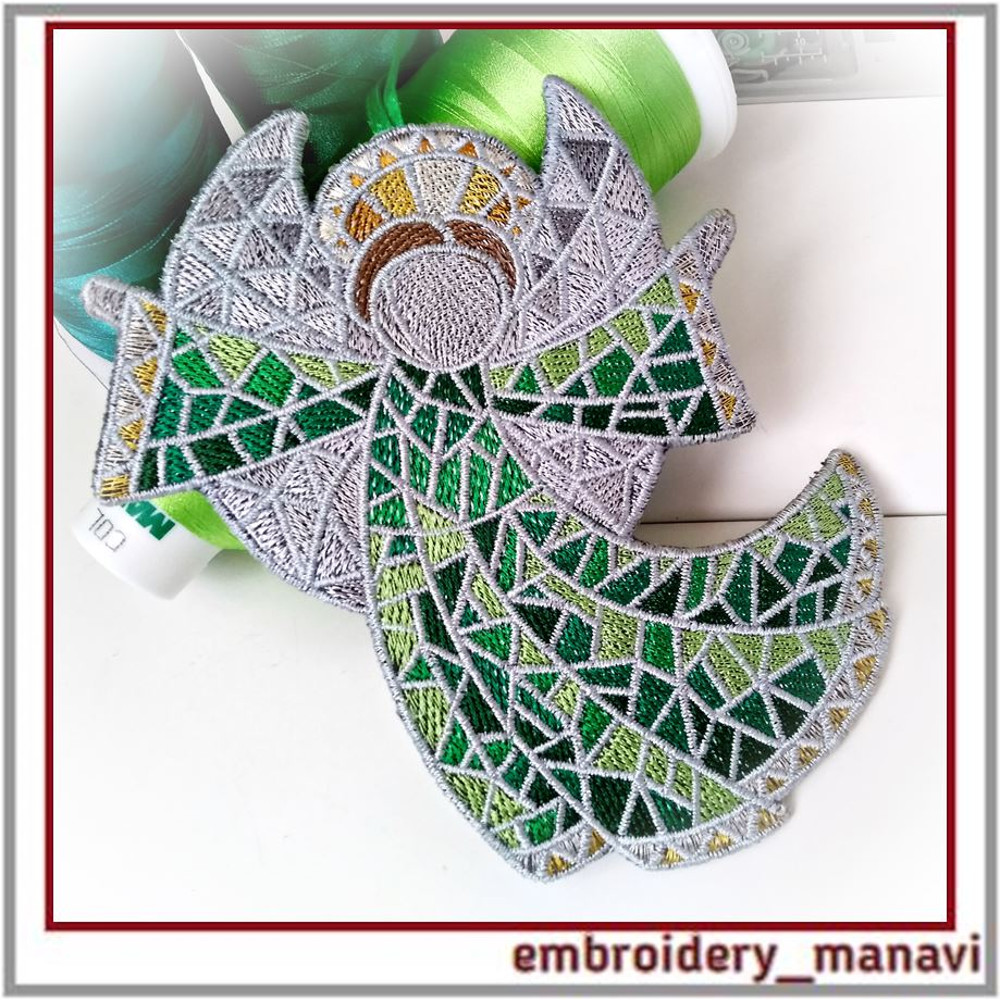 In-the-hoop-Christmas-angel-2-Machine-Embroidery-Design