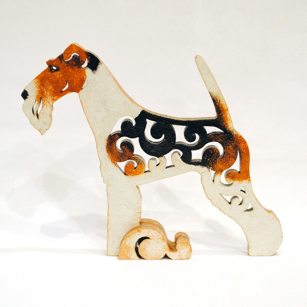 figurine tricolor fox terrier