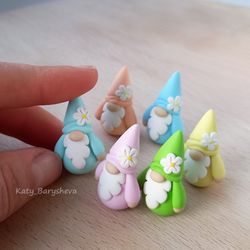 Spring Gnome / flower gnomes / little gnome figurine / pastel color gnome / Fairy Garden Gnomes / Gnome gift /
