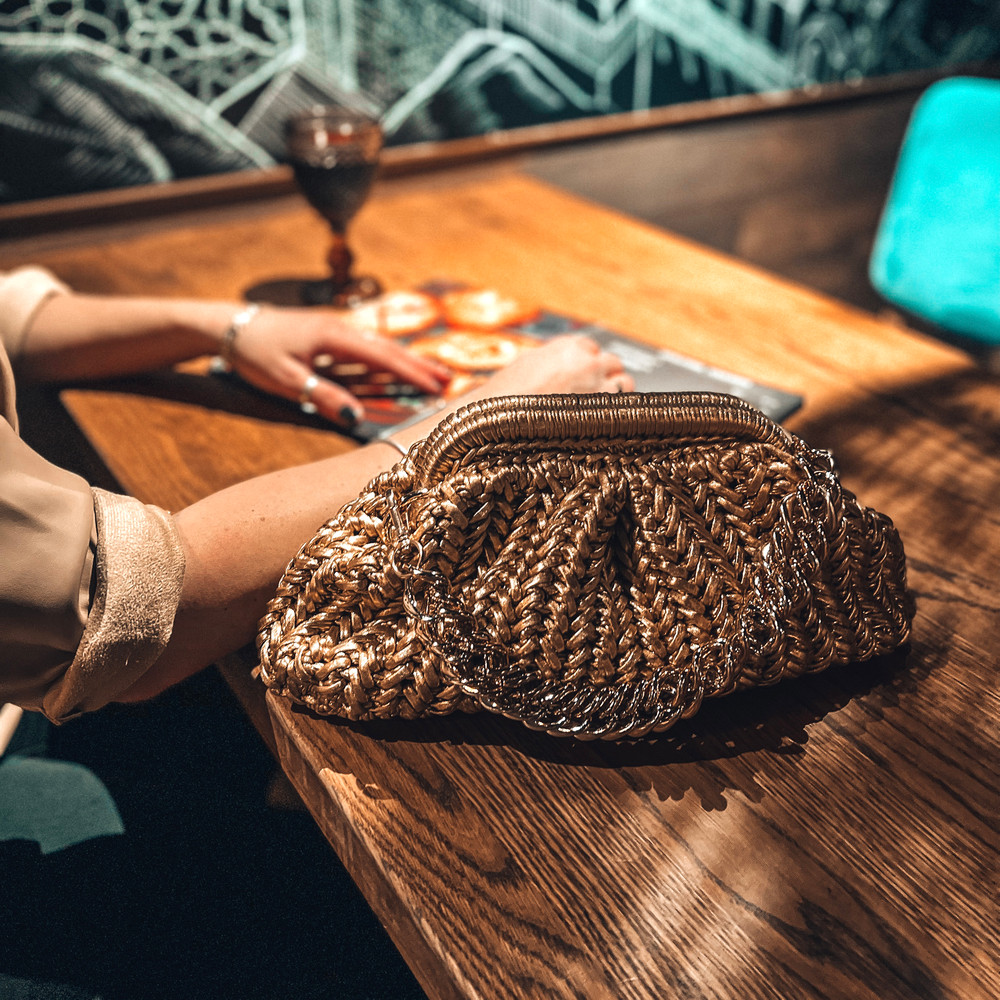 Dumpling-vintage-bag-gold-claps-5