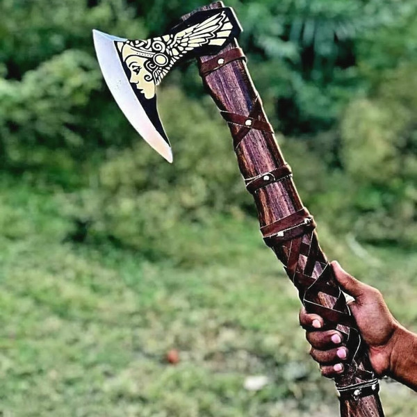 hand-forged-carbon-steel-hunting-axes-buy.jpeg