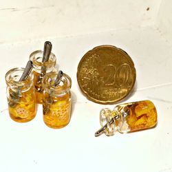 Dollhouse miniature 1:12 a jar of honey and jar of honeycomb