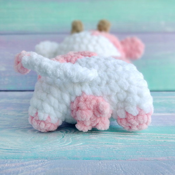 strawberry-cow-crochet-amigurumi-pattern (8).jpg