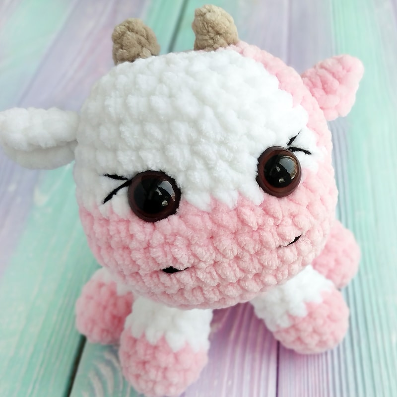 strawberry-cow-crochet-amigurumi-pattern (9).jpg