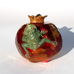 Pomegranate & frog Porcelain figurine Small vase Ceramic fruits Toad figurine Home decor Decorative Centerpiece