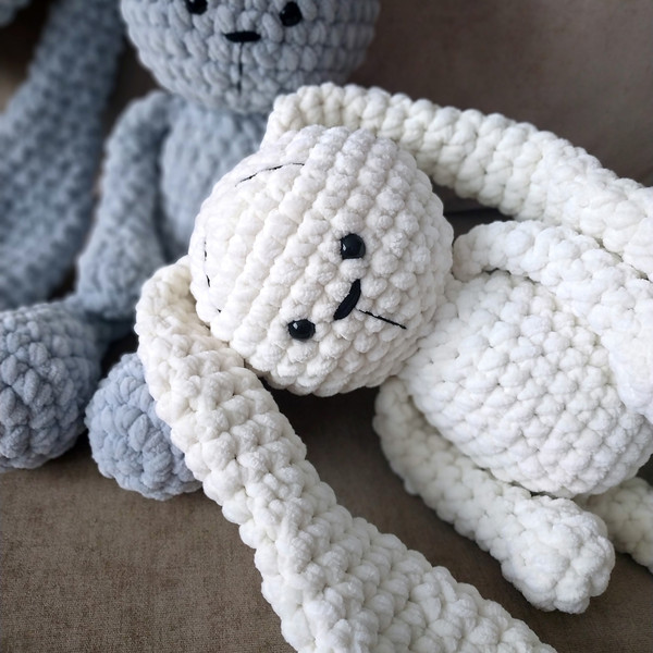large-bunny-crochet-amigurumi-pattern (6).jpg