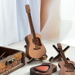 Personalized guitar pick holder, wooden custom plectrum box, engraved wooden pick, custom name guitar pick box gift