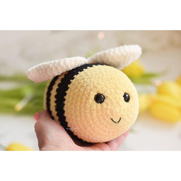 chubby-bee-plush
