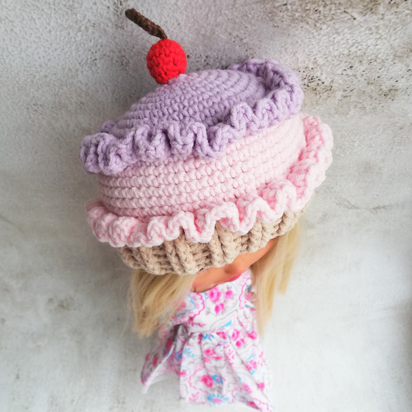 Blythe-hat-crochet-сupcake-with-pink-lilac-cream-5.jpg