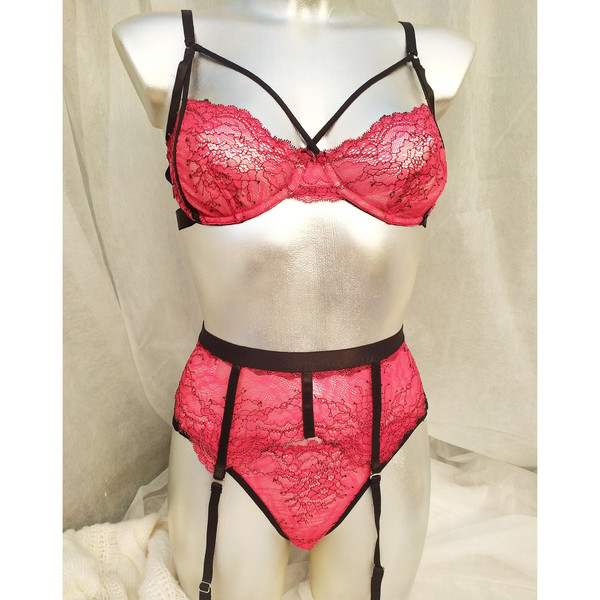 red-lingerie-set 10.jpg