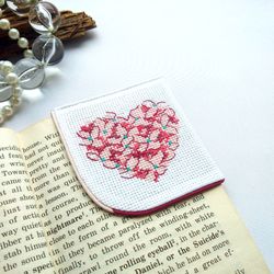 Cozy corner bookmark floral heart, Personalized Valentine's Day gift