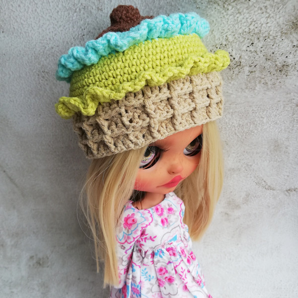 Blythe-hat-сrochet-blue-green-ice-cream-3.jpg