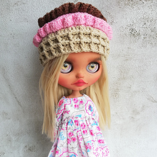 Blythe-hat-crochet-brown-pink-ice-cream-1.jpg